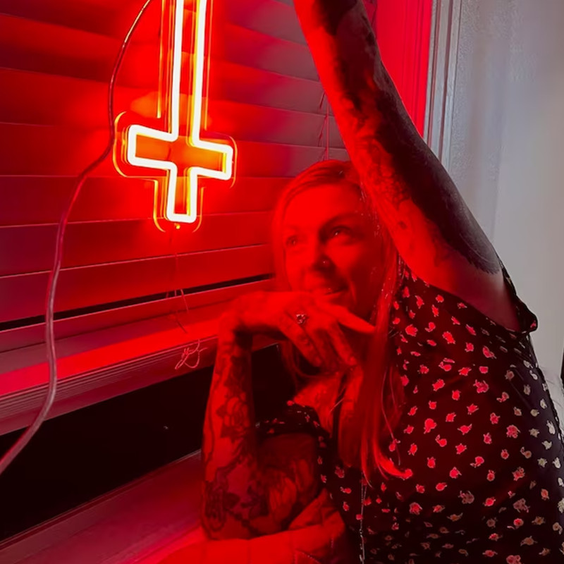 Çapraz Neon işık özel Neon işa - Engineering And Interior Design incelemesi ve fiyatı